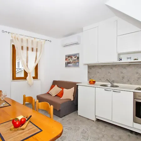 Center Marija, Location In Vodice