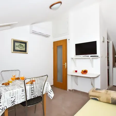 Center Marija, Location In * Vodice